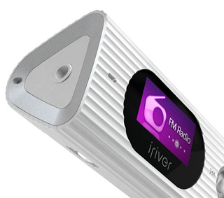 Illustration for article titled Iriver T-50 DAP Looks Like a Diet Toblerone Bar, Tastes Like Plastic